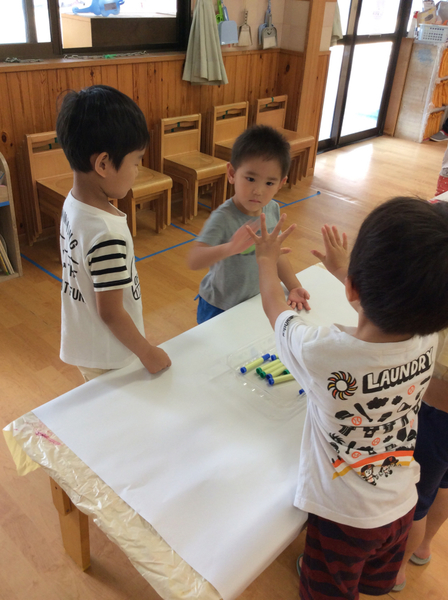 異年齢交流 5歳児 2歳児 アスク新瀬戸保育園